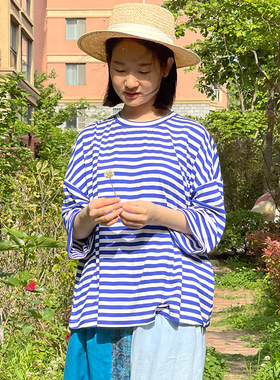 L.WANG 乐往原创女装 夏季蓝白条纹设计款文艺慵懒九分袖上衣T恤