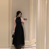 Middletone 月光独奏 针织拼接露肩挂脖连衣裙收腰显瘦简约长裙