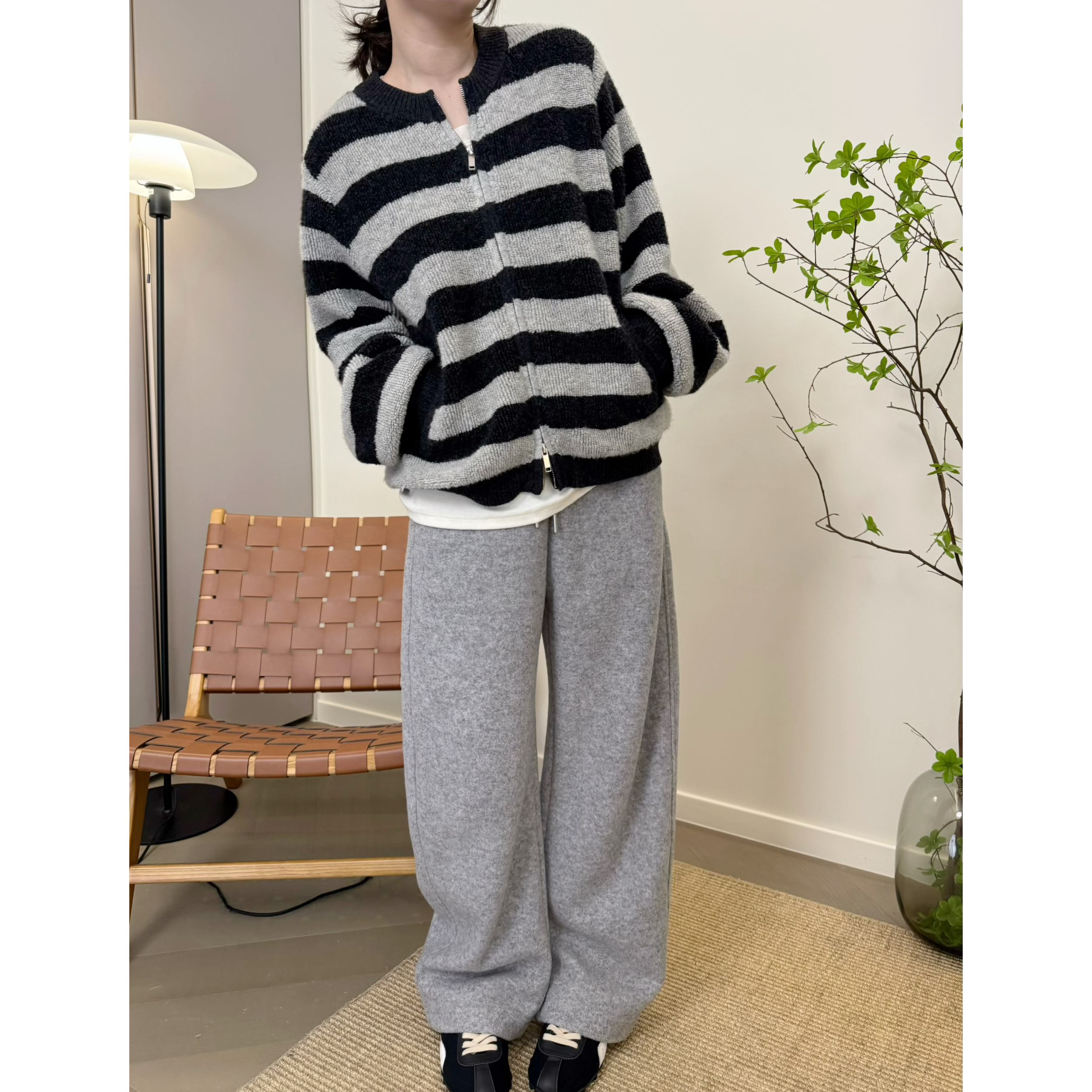 MKDesign 冬季新品100羊毛刺绣毛巾工艺运动条纹夹克针织开衫外套