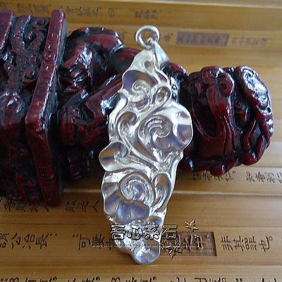 手工纯银立体雕刻如意吊坠