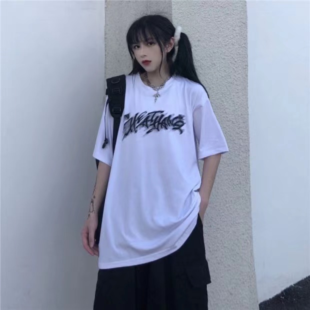 Spring and summer new loose Korean graffiti print short sleeve T-shirt women's crew neck medium length