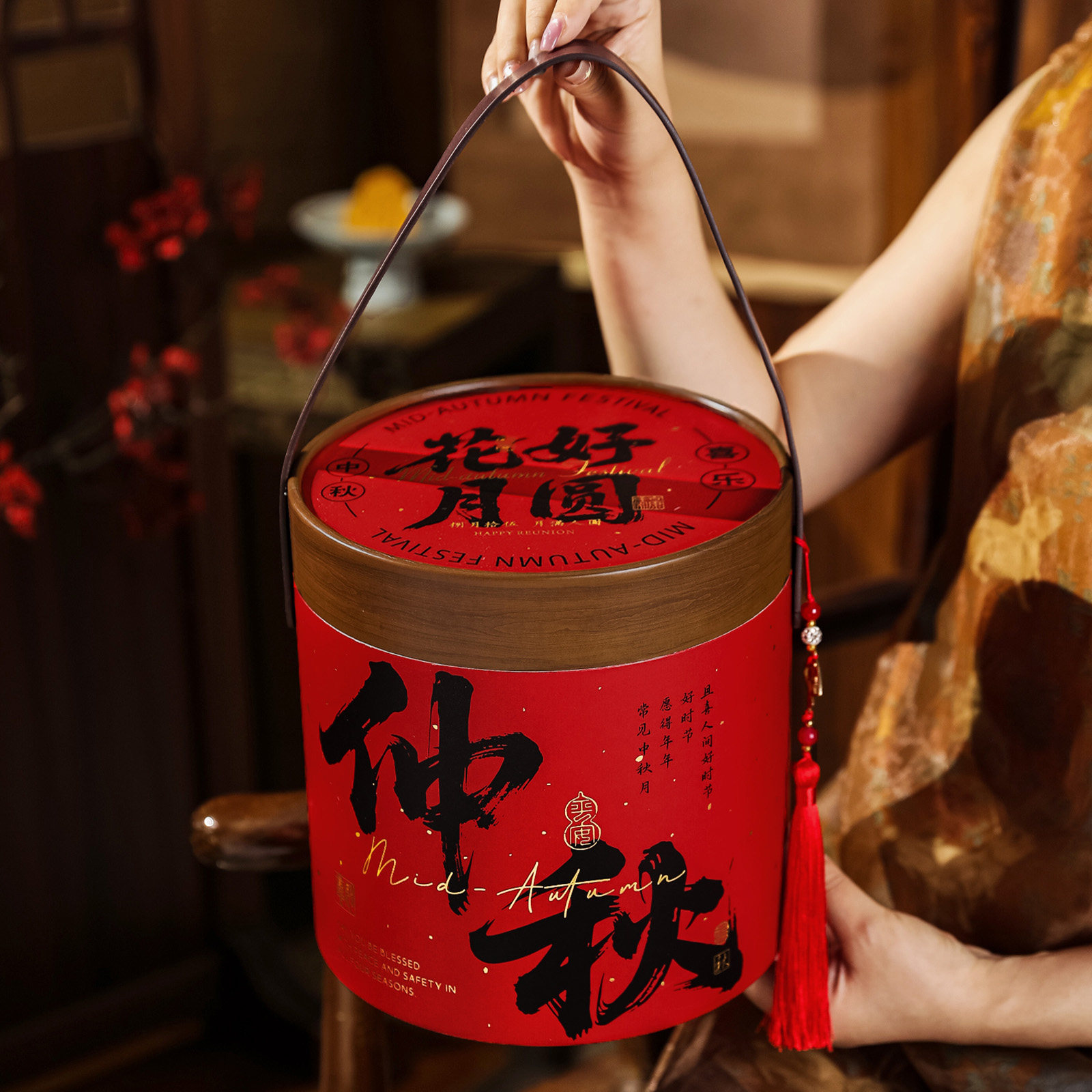 中秋月饼礼盒包装盒中式新款广式流心蛋黄酥礼品盒抱抱桶空盒定制图片