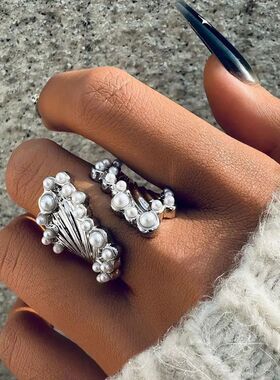 Exaggerated Large Wide Edged Pearl Finger Ring for Women ndy