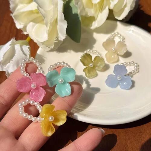 Unique Creative Flower Ring Gift, Violet Acrylic White  Bead