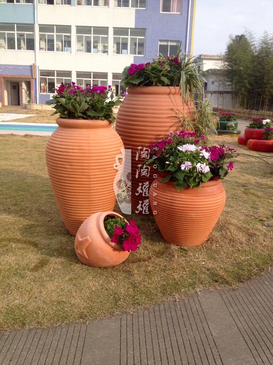 厂家直销景观陶罐庭院酒店别墅粗陶土大花盆一米高大号 组合
