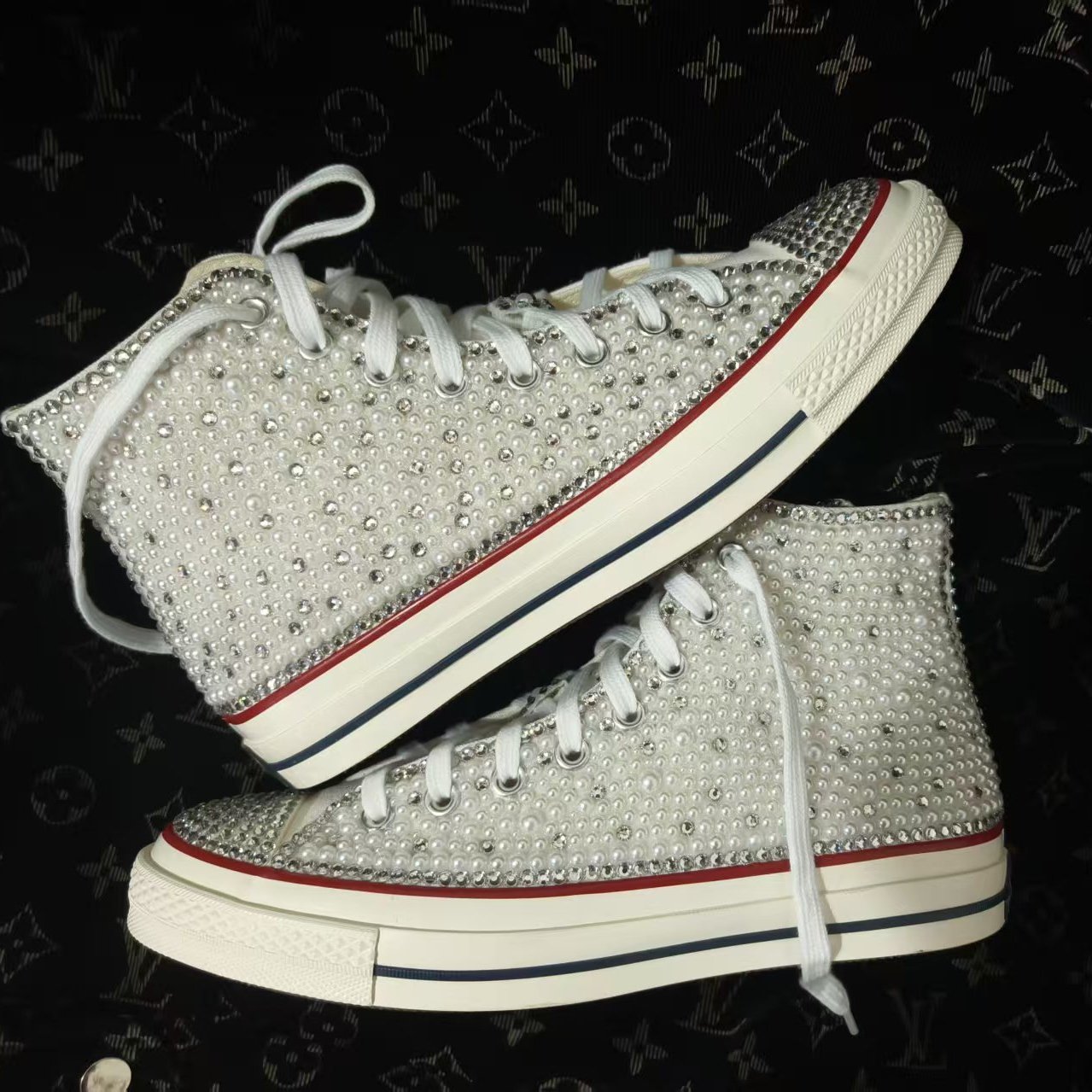 白色高帮珍珠水钻大码帆布鞋婚鞋