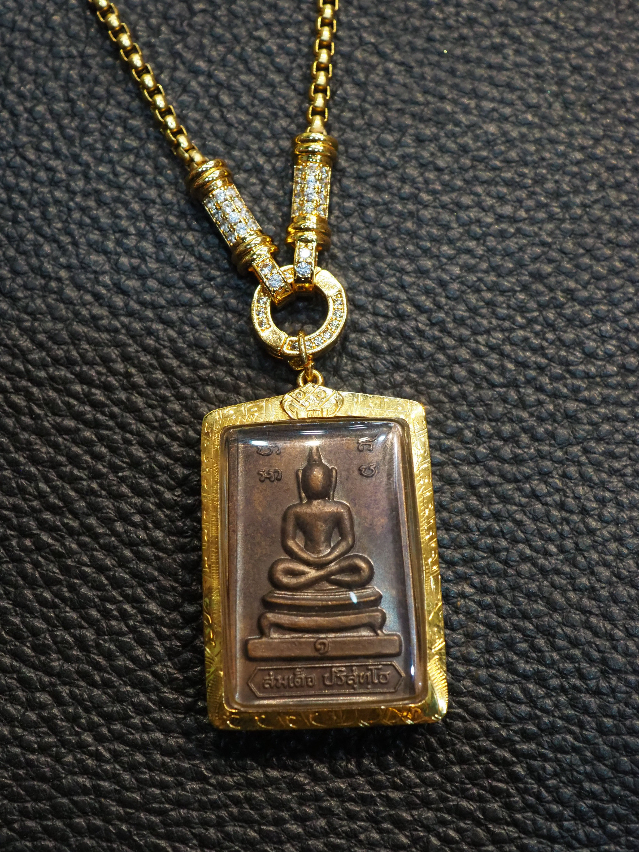 兔子泰国佛牌 14年老店 正品 龙婆坤佛历 2517年 第一期八脚崇迪