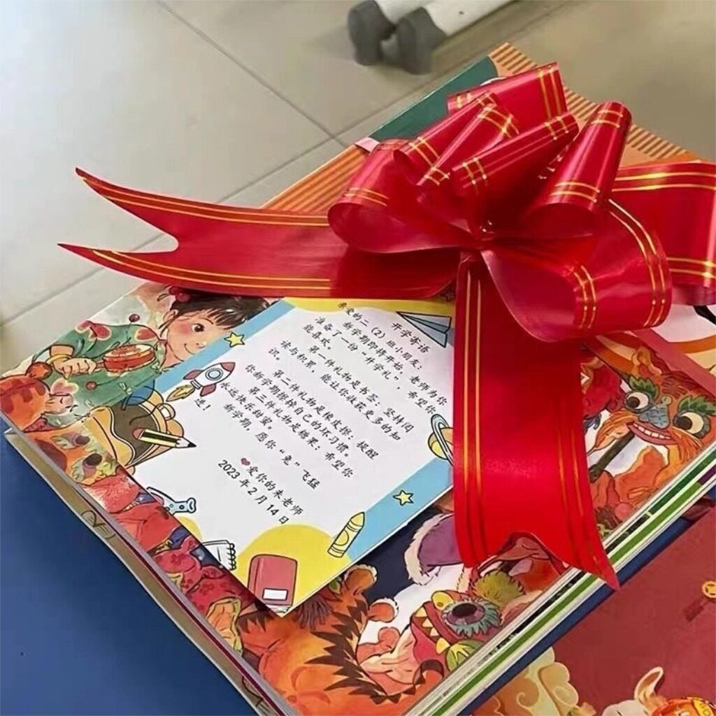 绑书本彩带蝴蝶结拉花装饰品开学幼儿园中小学教室课桌仪式感布置