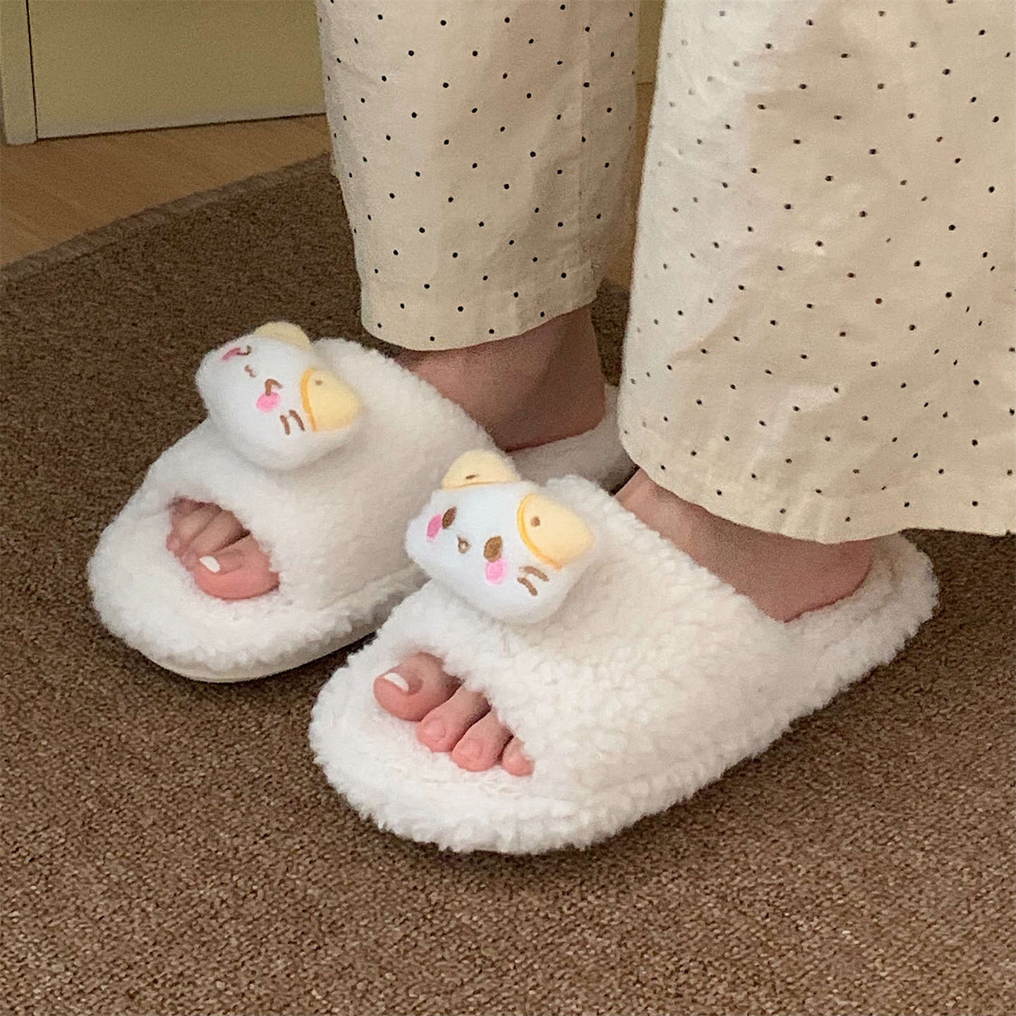 秋冬季女棉拖鞋家居少女心小猫室内舒适可爱学生卧室一字毛毛拖鞋