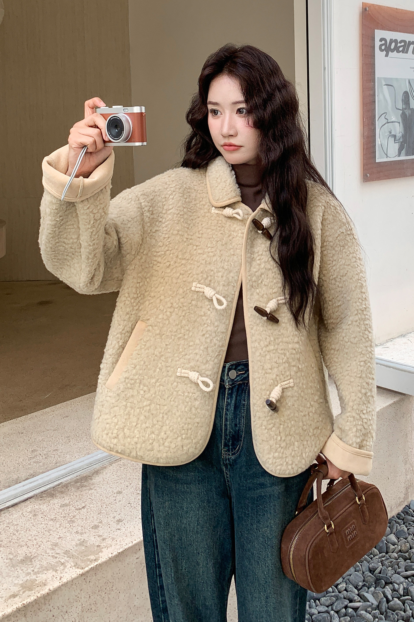新品2色牛角扣皮毛一体外套2C139-820-P195-K288,女装皮草,2C139