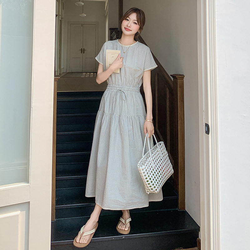 小清新格子收腰连衣裙女夏2025新款流行漂亮绝美独特设计感长裙,女装连衣裙,2C139