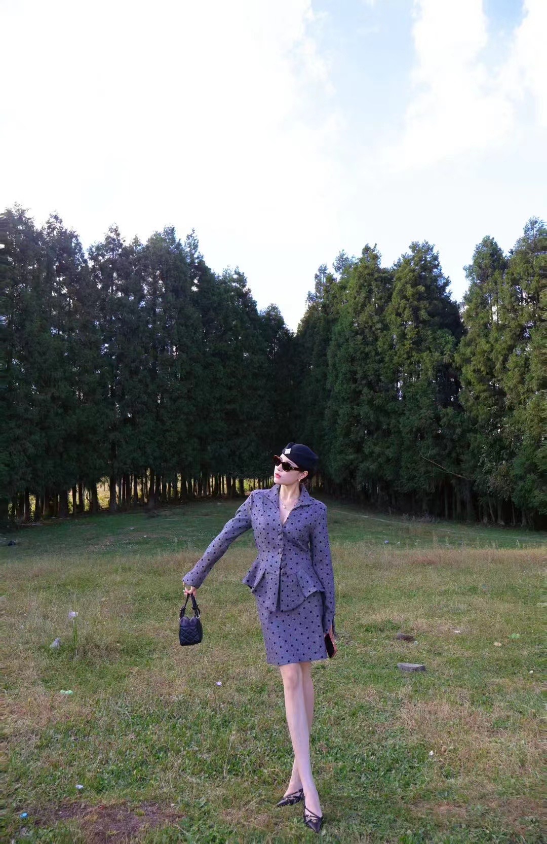 价格咨询.欧洲站原创设计师走秀款重工高定气质女风衣套装1018