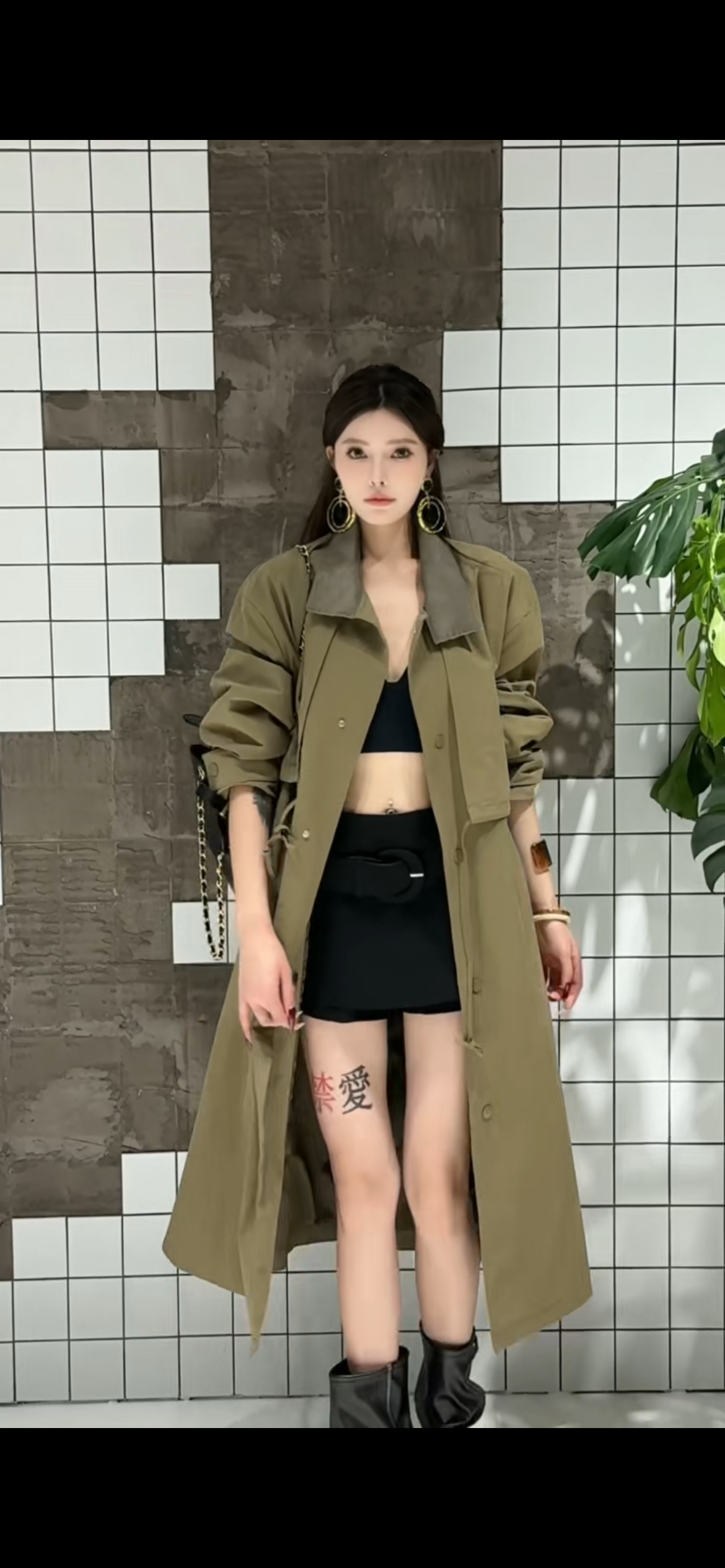 价格咨询.欧洲站原创设计师走秀款重工高定气质女贵妇风衣外套815