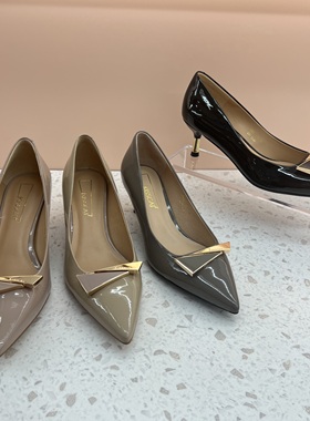 接吻猫专柜正品2024春款漆皮尖头细跟女单鞋KA40111-13KA60111-13