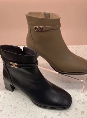 KISSCAT接吻猫时装靴2023冬季商场新款粗跟素面女短靴KA43705-11