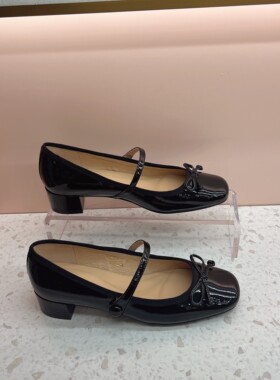 KISSCAT接吻猫2024春季新款方头粗跟玛丽珍皮鞋女单鞋KA54116-10