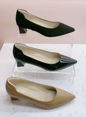 接吻猫2024年春新款高跟鞋通勤粗跟经典尖头浅口单鞋KA64167-10