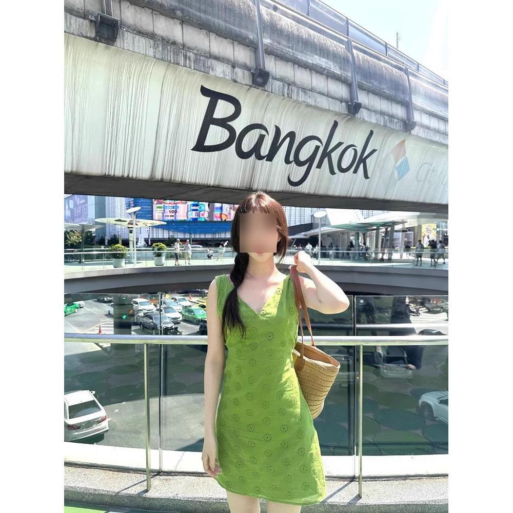 辣妹风绿色V领背心连衣裙女装夏连衣裙