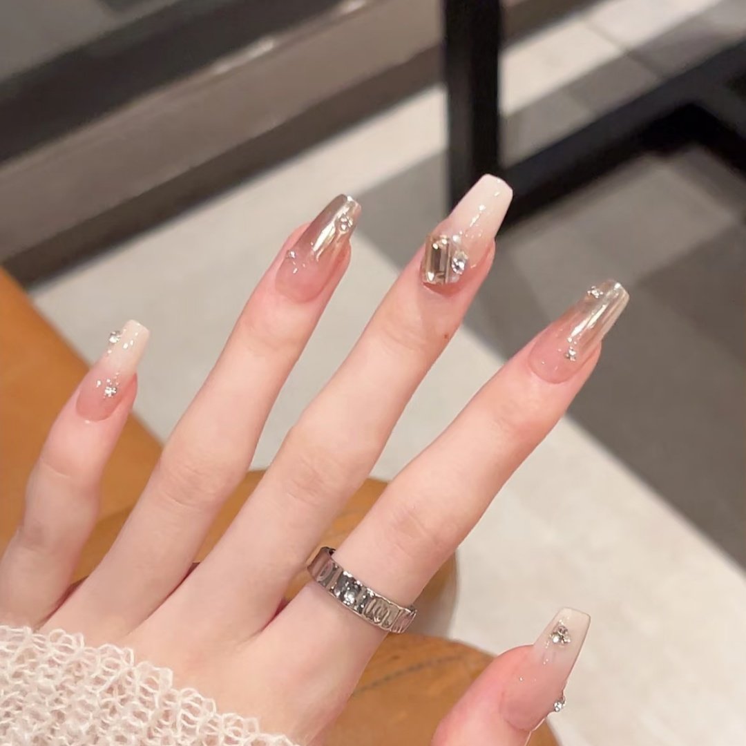 手工定制成品穿戴甲手工美甲新款酒泉银色显白光疗假指甲贴片孕妇,彩妆/香水/美妆工具,穿戴甲/甲片,淘宝优惠券,粉丝福利购,淘宝优惠卷