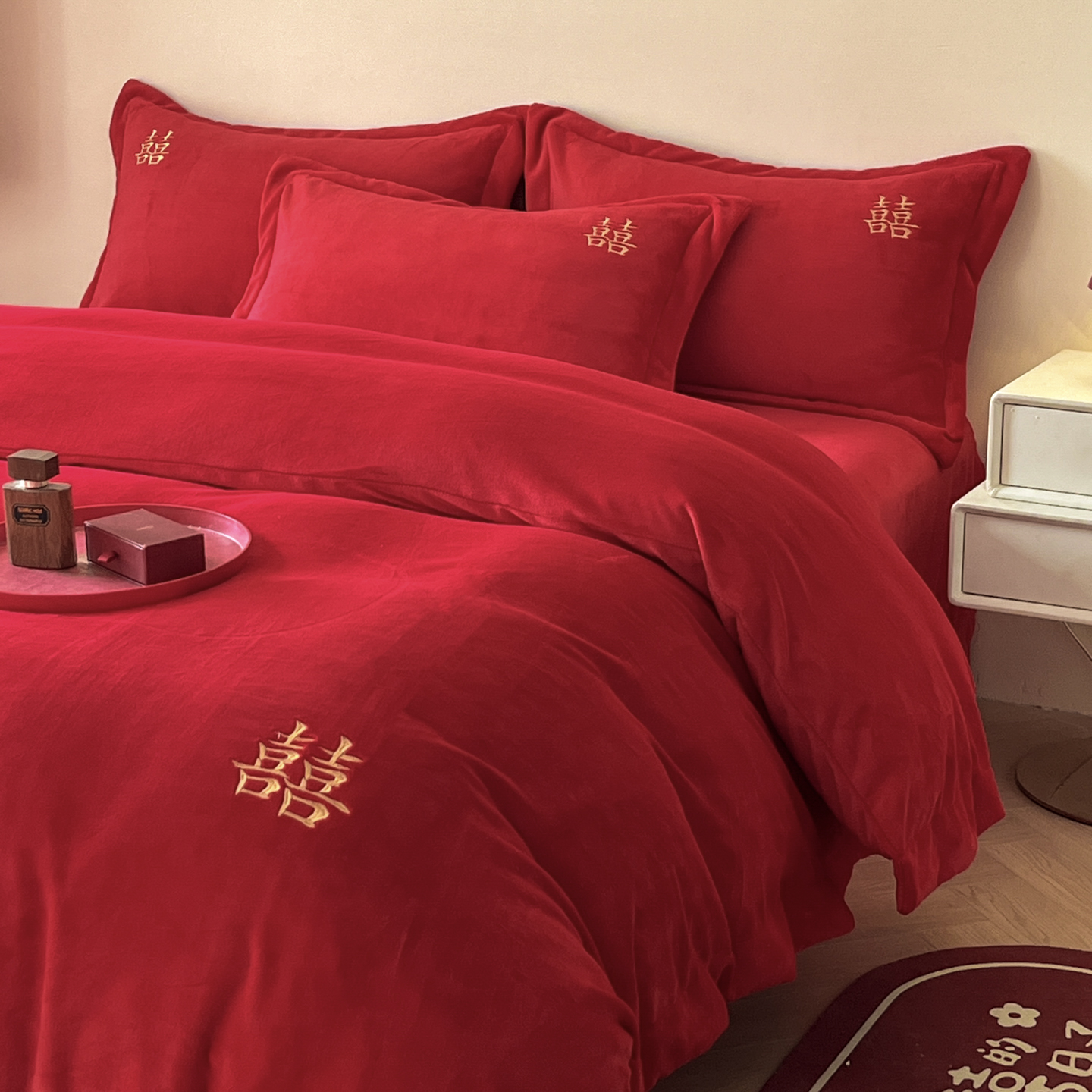红色婚庆牛奶绒四件套喜字