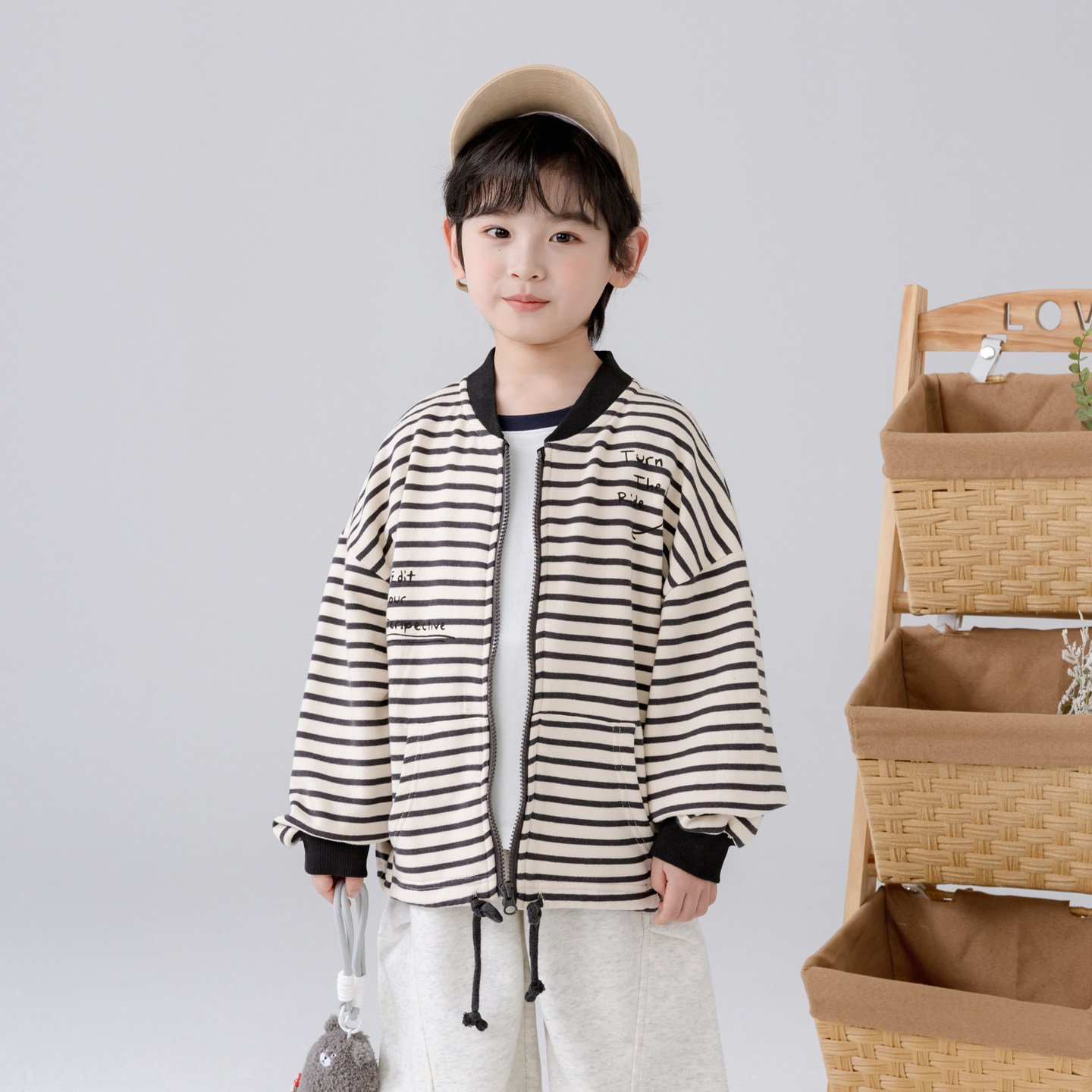 哈依鲁2026春秋季新款男童外套儿童中大童时尚休闲条纹开衫上衣