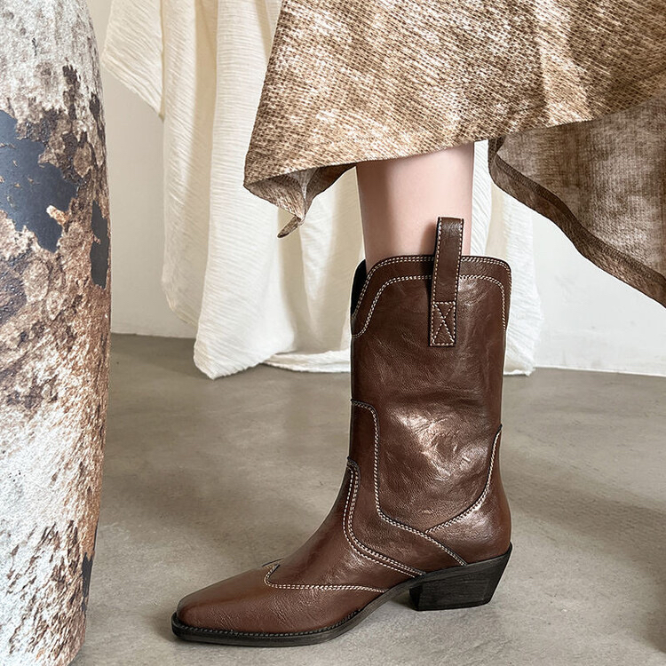 真皮短靴女2025冬新款中筒靴中跟尖头西部靴复古绣线春秋单靴女靴