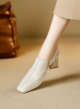 羊皮高跟鞋女粗跟2025秋冬新款真皮复古单鞋方头深口女鞋白色加绒