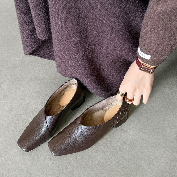 羊皮编织单鞋女粗跟冬加绒新款真皮方头深口小皮鞋时尚软皮奶奶鞋