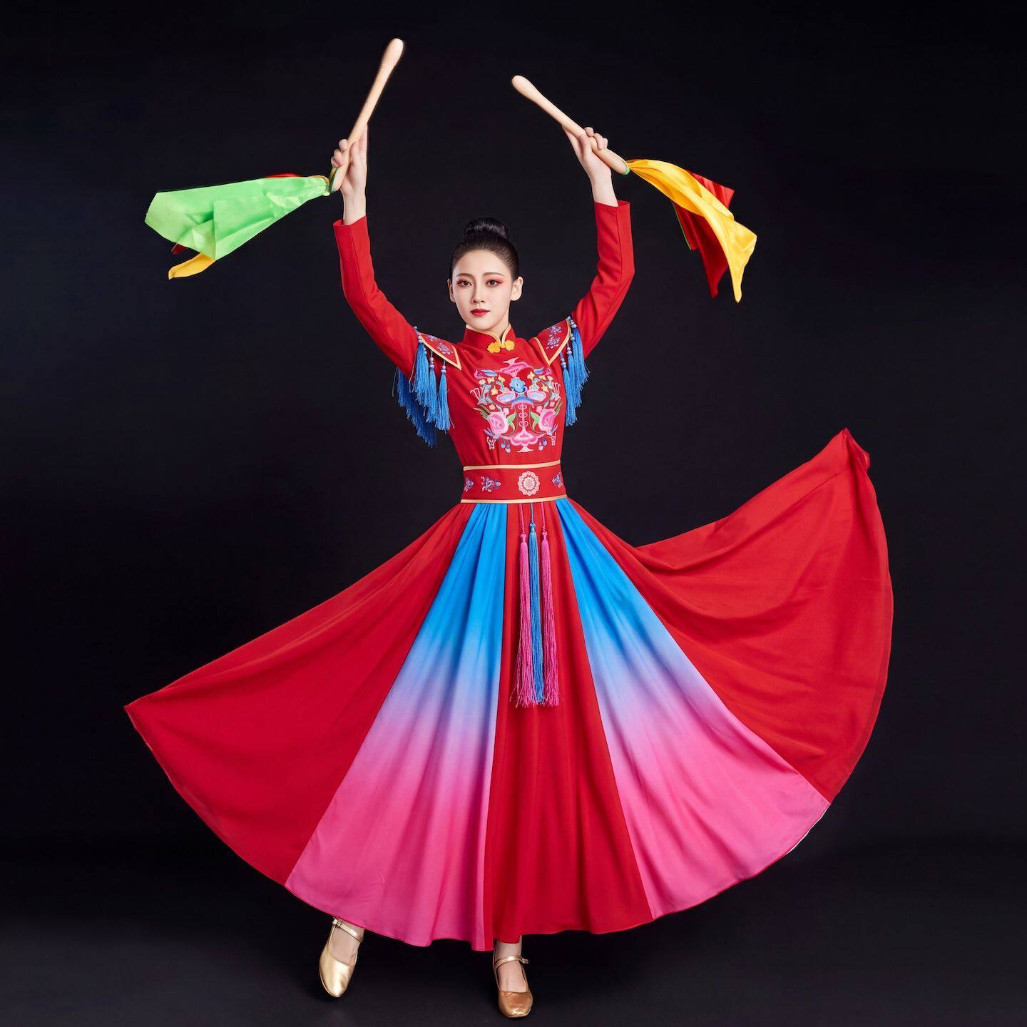 秧歌服女新款套装扇子舞蹈演出服腰鼓广场舞服装民族表演跳舞衣服