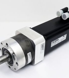 B&R贝加莱 伺服驱动器 8LSA46.R0030D000-0+8GP40-120--005S1L4