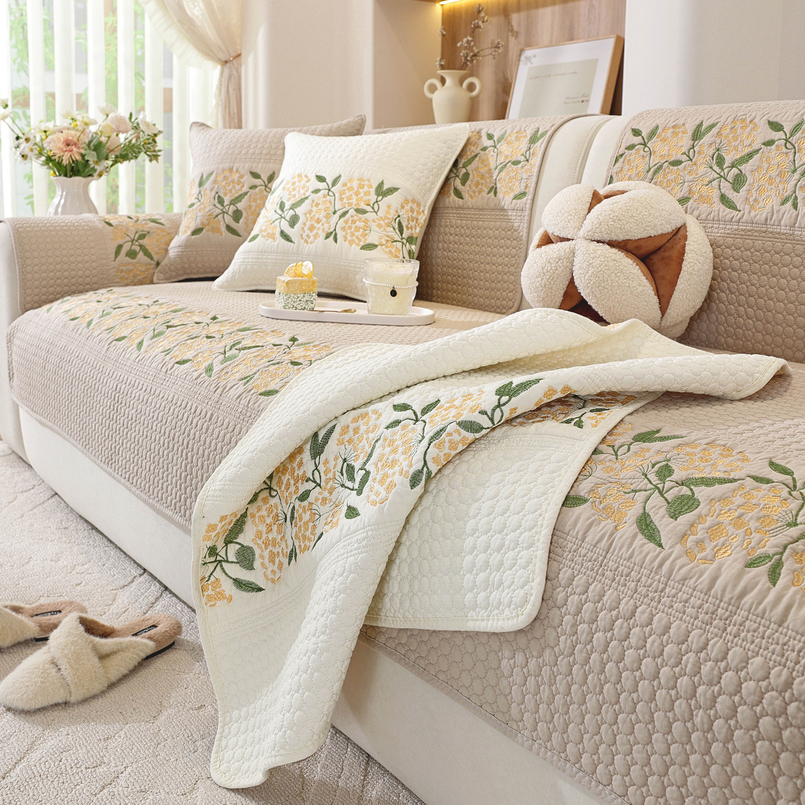 凤蝶舞绣花纯棉四季沙发垫