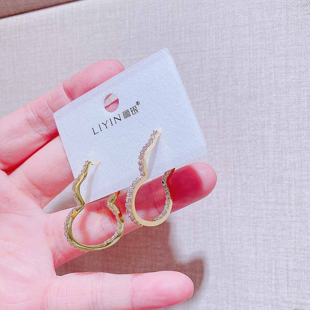 丽银饰品新款轻奢镶钻锆石葫芦耳扣时尚精致个性设计感气质耳环,饰品/流行首饰/时尚饰品新,耳环,淘宝优惠券,粉丝福利购,淘宝优惠卷