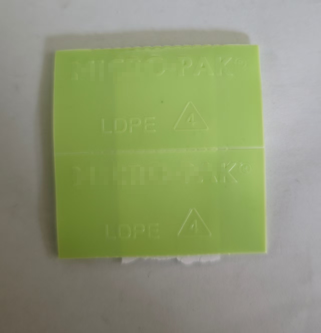 防霉防蛀防伪衣物防霉绿色白色