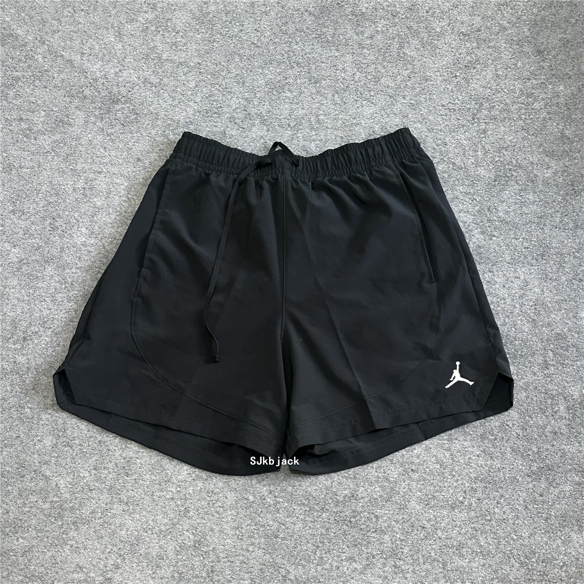 AIR JORDAN 男运动篮球训练休闲速干透气舒适梭织短裤 FN5843-010