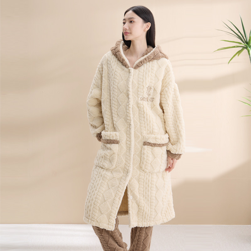 红豆居家情侣睡袍加长裤套装女秋冬季珊瑚绒可外穿加厚连帽睡衣