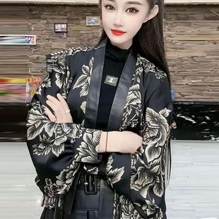 新中式国风外套女春秋款2026新款时尚洋气宽松印花开衫蝙蝠袖上衣