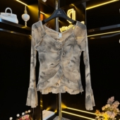 时尚 显瘦上衣 气质轻奢甜辣百搭修身 高级水墨色网纱长袖 T恤女新款