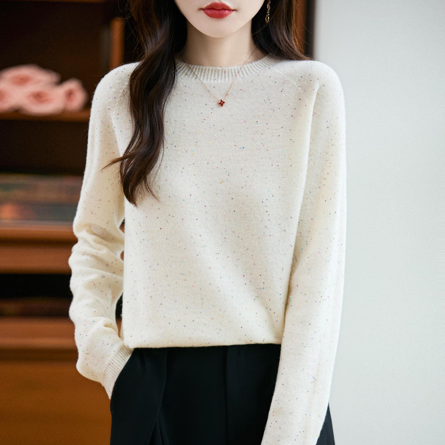 秋冬新款一线成衣羊毛衫女圆领设计感宽松毛衣亮片珠纱针织打底衫