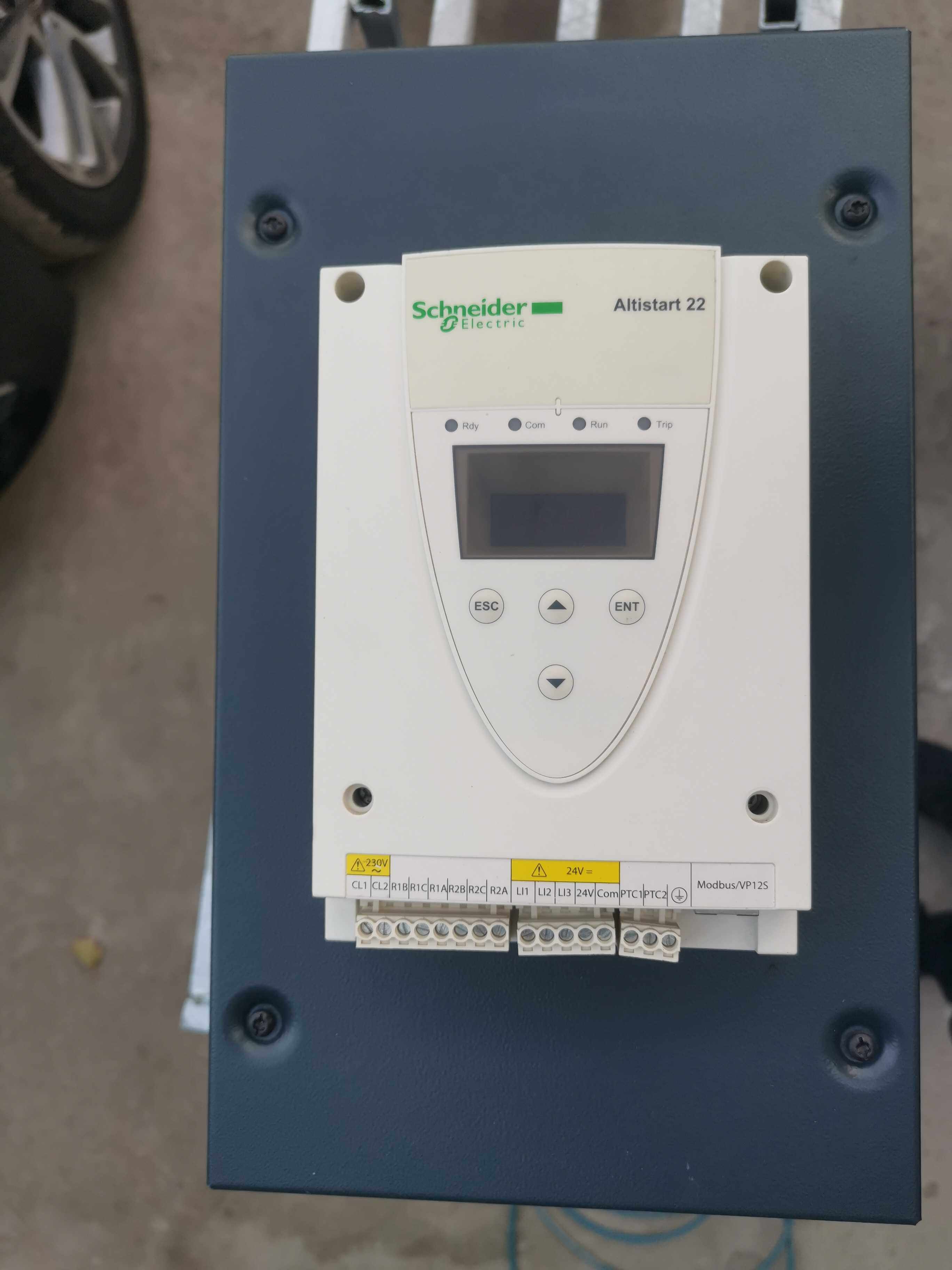 施耐德软启动ats22 45kw ats22d88q功能包好无维修