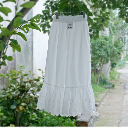 日系森女叠穿花边刺绣镂空打底裤