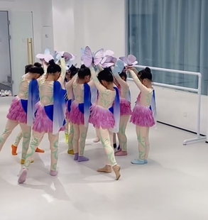 晓春飞蝶舞蹈蝴蝶指环戒指蝴蝶舞蹈道具彩蝶飞舞元旦表演节目儿童