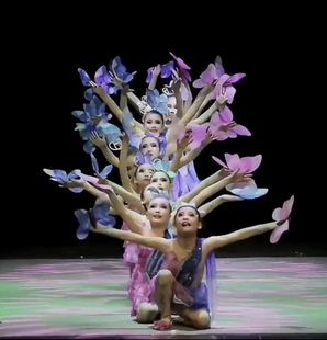 晓春飞蝶舞蹈道具指环戒指蝴蝶手指蝴蝶节目表演彩排六一春节元旦