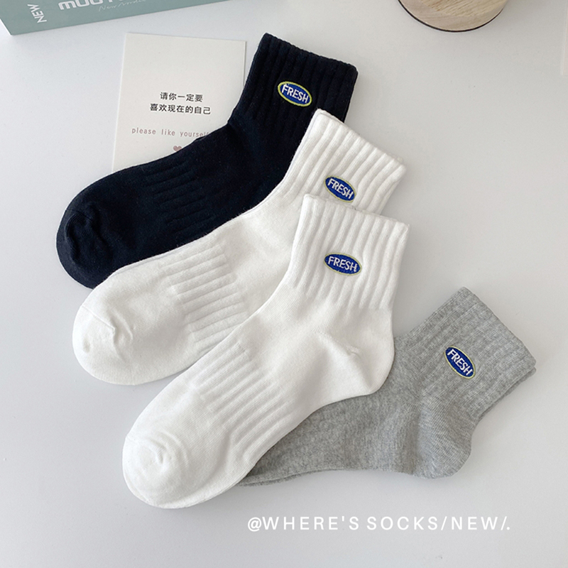 黑白纯色纯棉短筒情侣字母运动袜