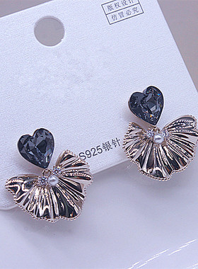 轻奢高级感水晶爱心耳环女叶子新款爆款精致珍珠耳钉小众设计耳饰