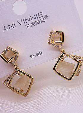 几何方形简约耳钉小巧精致设计感金色耳环2022年新年礼物款耳饰潮