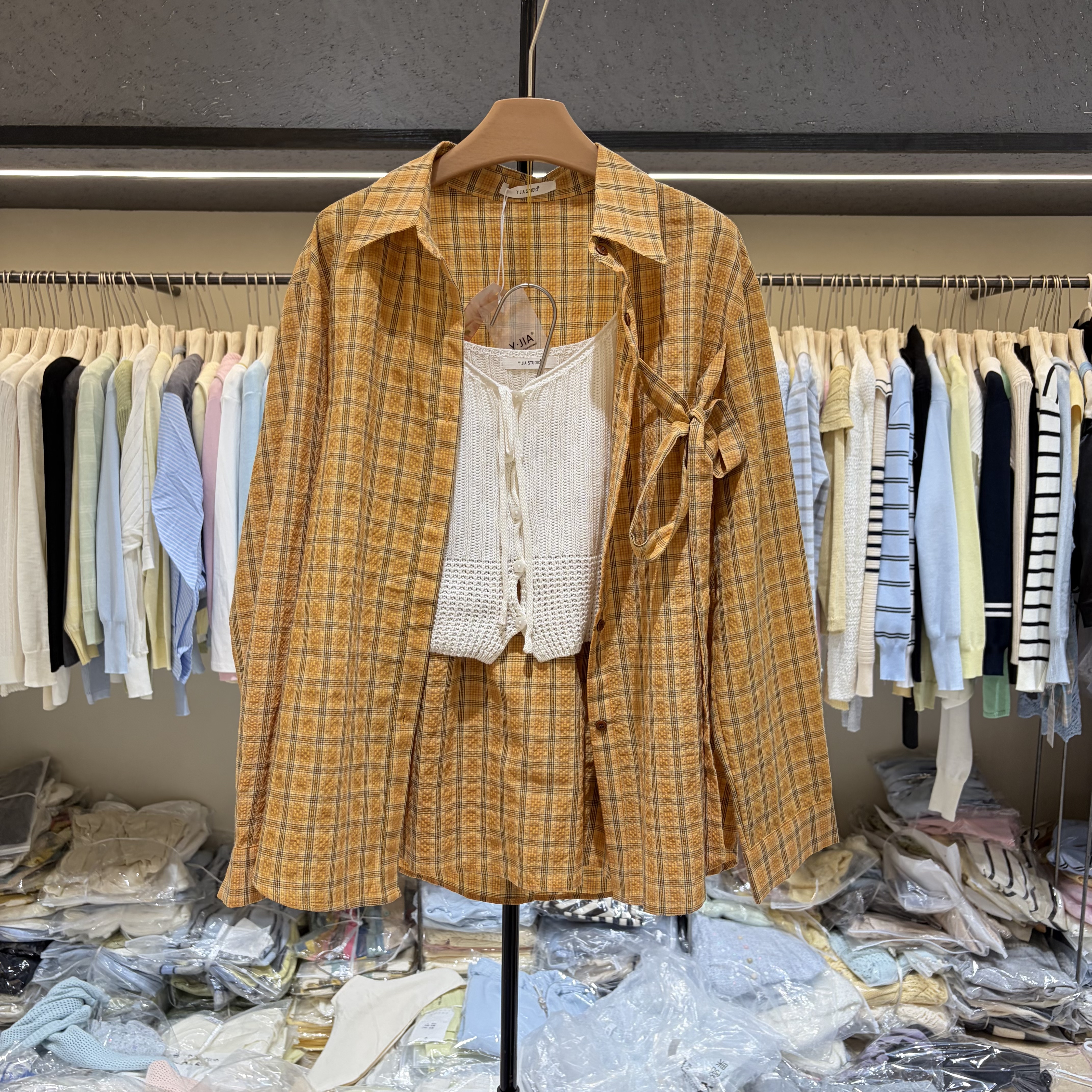 格纹长袖衬衫套装女2026新款春季吊带背心上衣短裙三件套