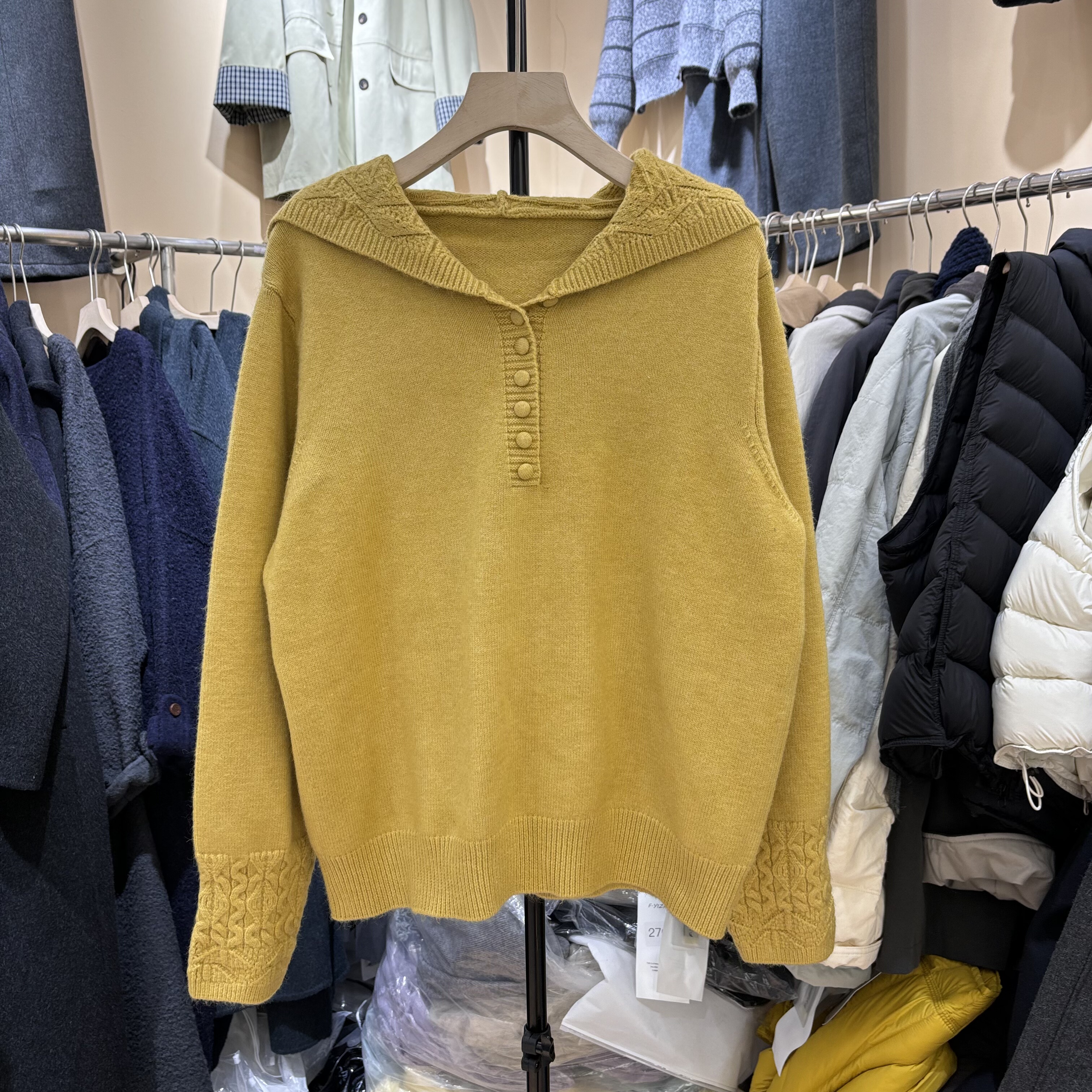 秋冬内搭帽衫女宽松百搭钩花帽子套头针织衫厚实半开纽扣连帽毛衣