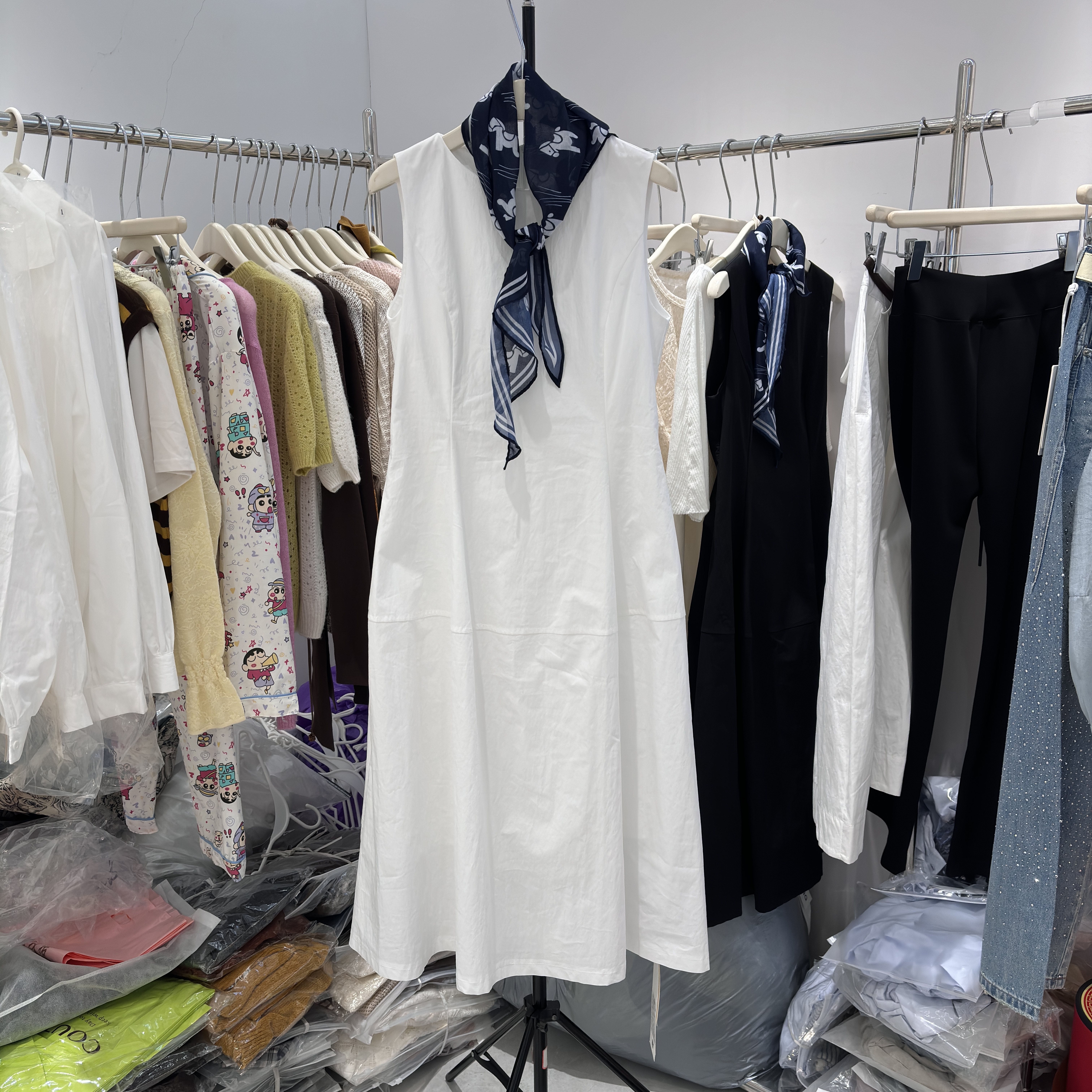 2026春夏新款韩版时尚百搭无袖绑带连衣裙女宽松显瘦背心裙8888