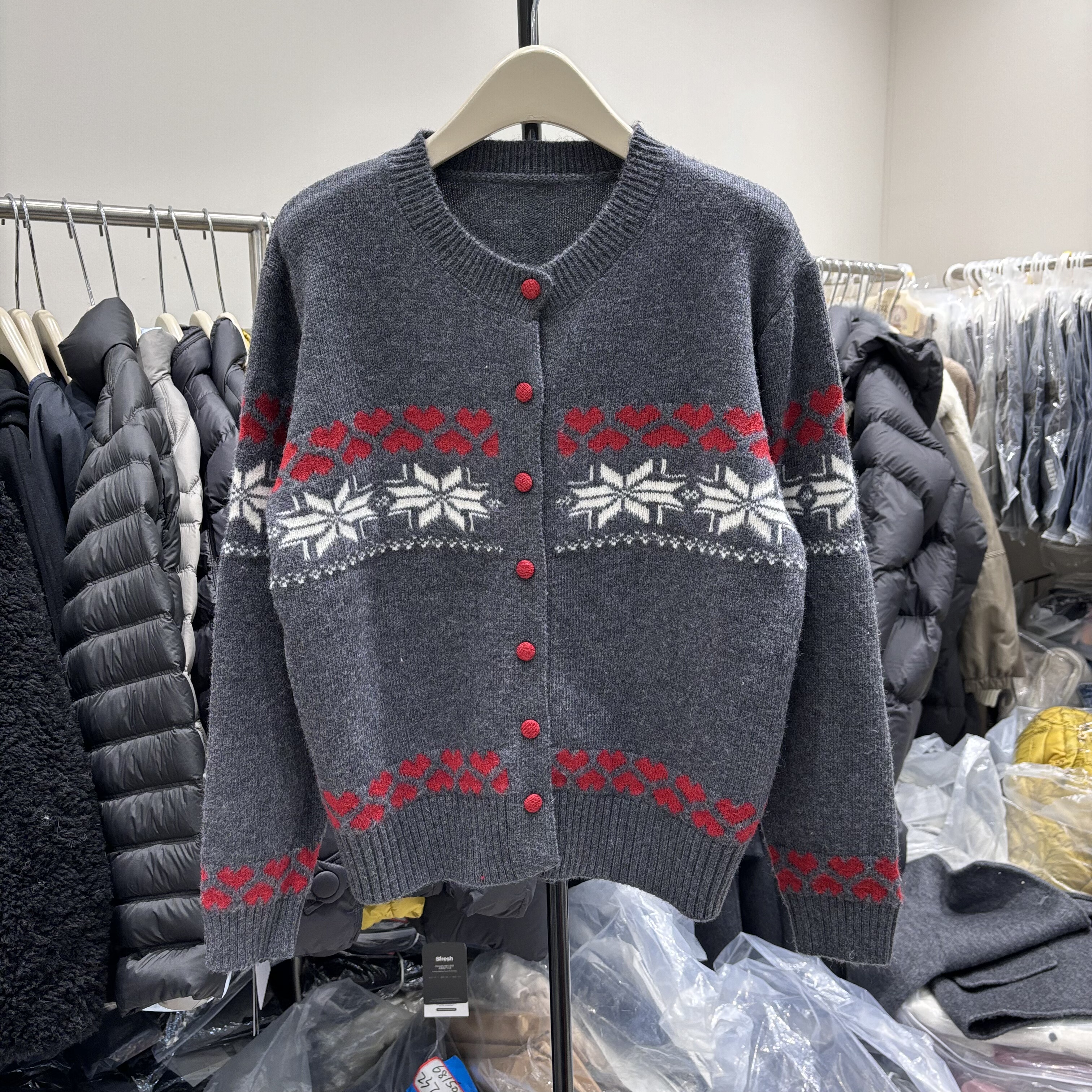 高领复古刺绣羊绒针织开衫高级感保暖毛衣内搭2025冬季休闲上衣女