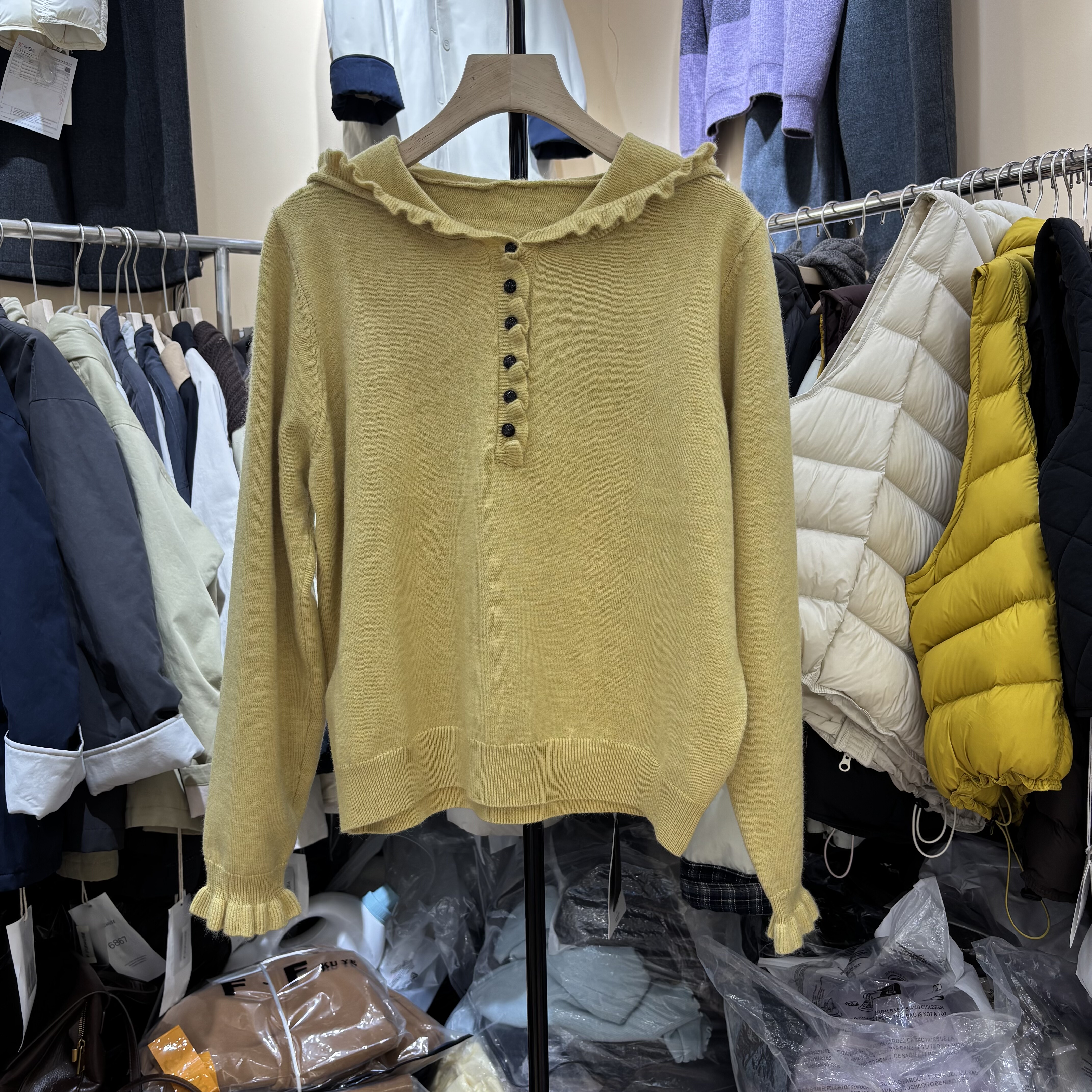 欧洲站2025秋冬新款女连帽木耳花边纯色百搭显瘦针织衫毛衣